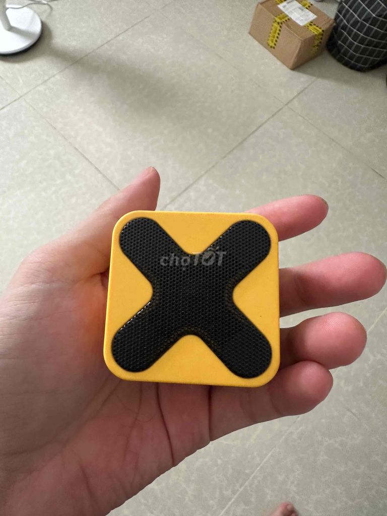 Loa Bluetooth Realfit S1 Vàng. Mua bán Tivi, Âm thanh tại Quận Tân Bình Tp Hồ Chí Minh được đăng bởi hiếu hình 1