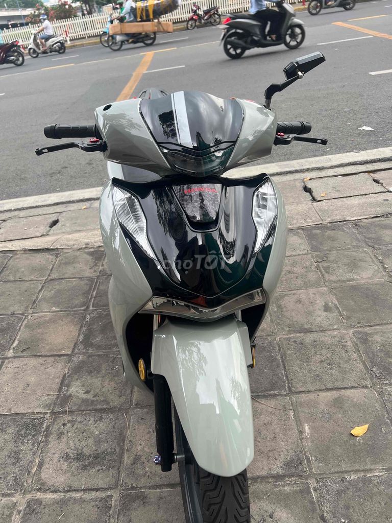 SH 150 ABS xám xi măng BSTP chính chủ. Mua bán Xe máy tại Quận 10 Tp Hồ Chí Minh được đăng bởi Nam hà hình 1