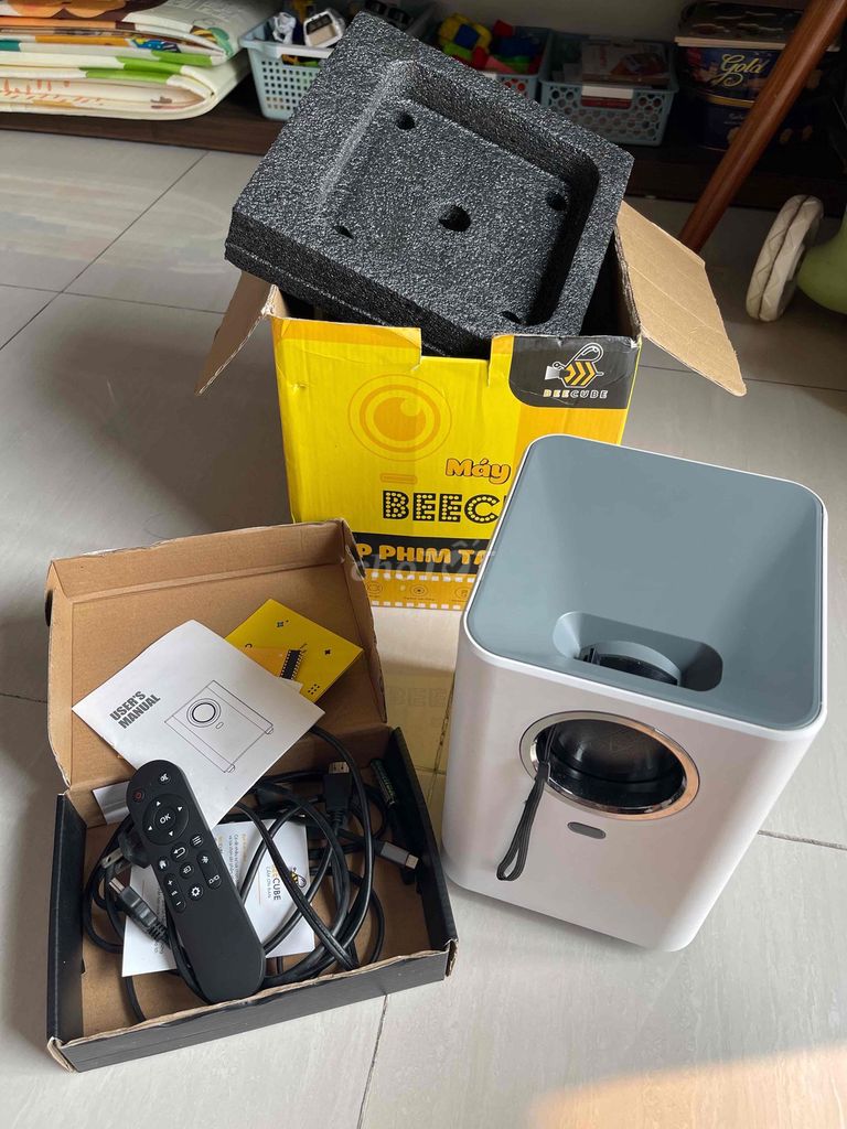 Máy chiếu BEECUBE X-CUBE Trắng. Mua bán Đồ dùng văn phòng tại Huyện Gia Lâm Hà Nội được đăng bởi Lê phúc tân hình 1