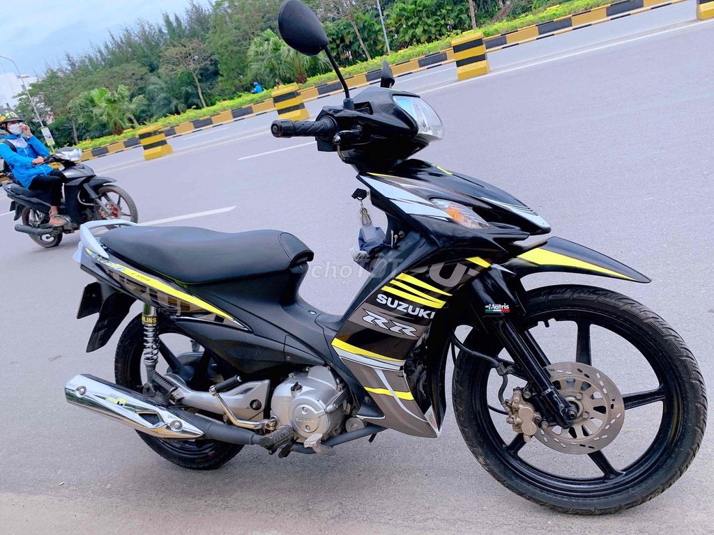 SUZUKI AXELO 125 số tự động. Mua bán Xe máy tại Thị xã Nghi Sơn Thanh Hóa được đăng bởi SAFETY Vlog hình 2