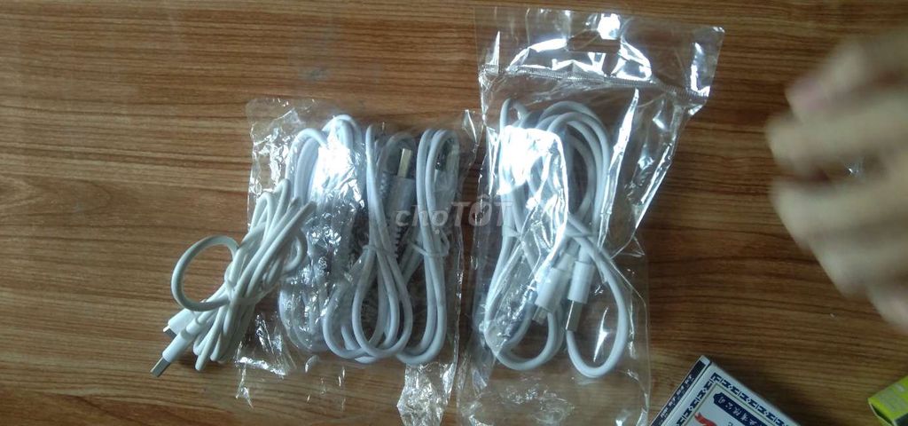 Cáp sạc USB typeC Lightning các loại. Mua bán Phụ kiện (Màn hình, Chuột...) tại Quận Tân Phú Tp Hồ Chí Minh được đăng bởi Khang Ngô hình 1