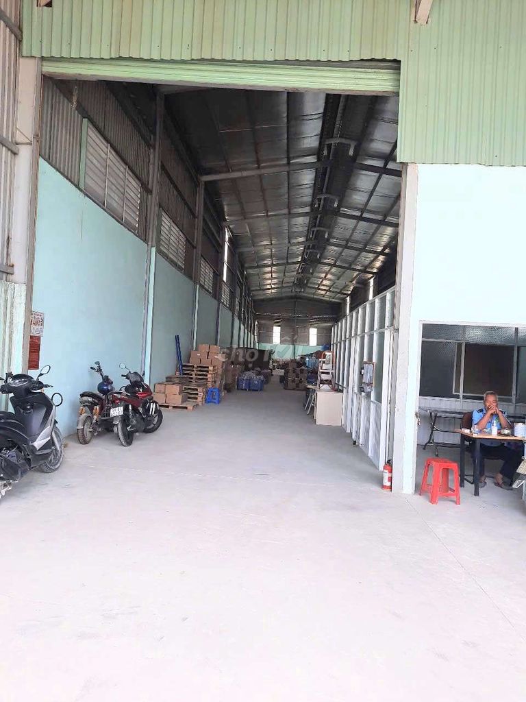 CHO THUÊ - KHO - XƯỞNG ĐẸP  Y HÌNH (800M2)  BÌNH CHÁNH.