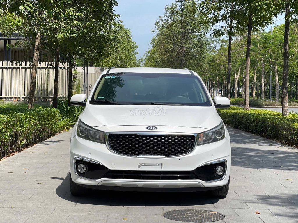 Kia Sedona sản xuất 2018 AT bản 2.0 máy dầu