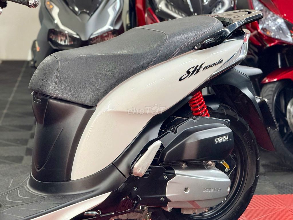 💥Honda ShMode 2018 Bản Sport khóa SmartKey Biển72. Mua bán Xe máy tại Thành phố Thủ Đức Tp Hồ Chí Minh được đăng bởi XE MÁY THỦ ĐỨC hình 10