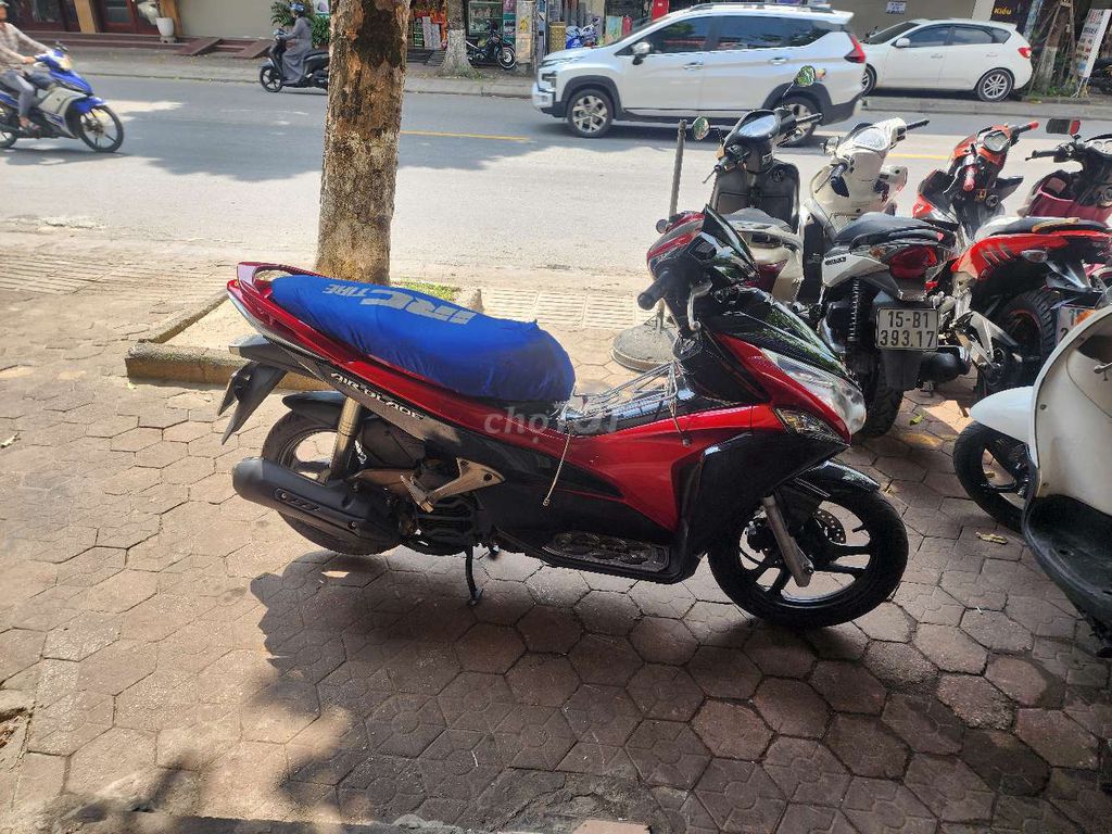 Chính chủ máy zin cần bán hình thức đẹp. Mua bán Xe máy tại Quận Kiến An Hải Phòng được đăng bởi Hà Minh Tuấn hình 4