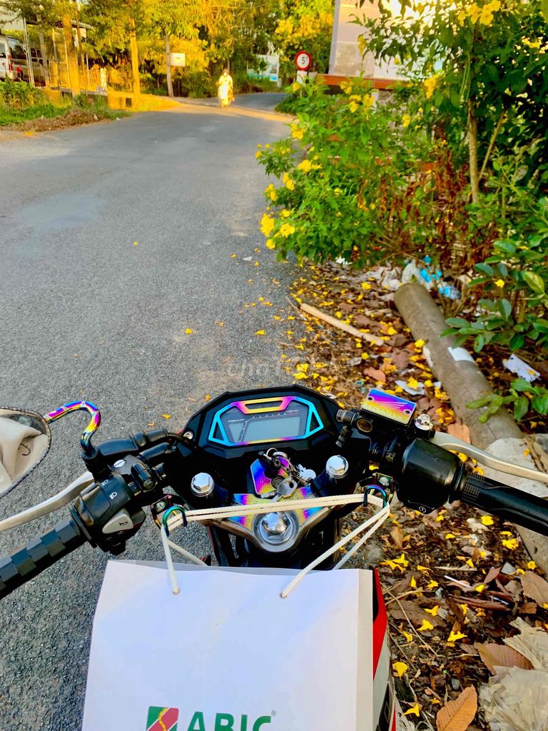 cần bán sonic chính chủ xe zin hổ trợ sang tên mpi. Mua bán Xe máy tại Quận Ninh Kiều Cần Thơ được đăng bởi Nguyễn Minh hình 3