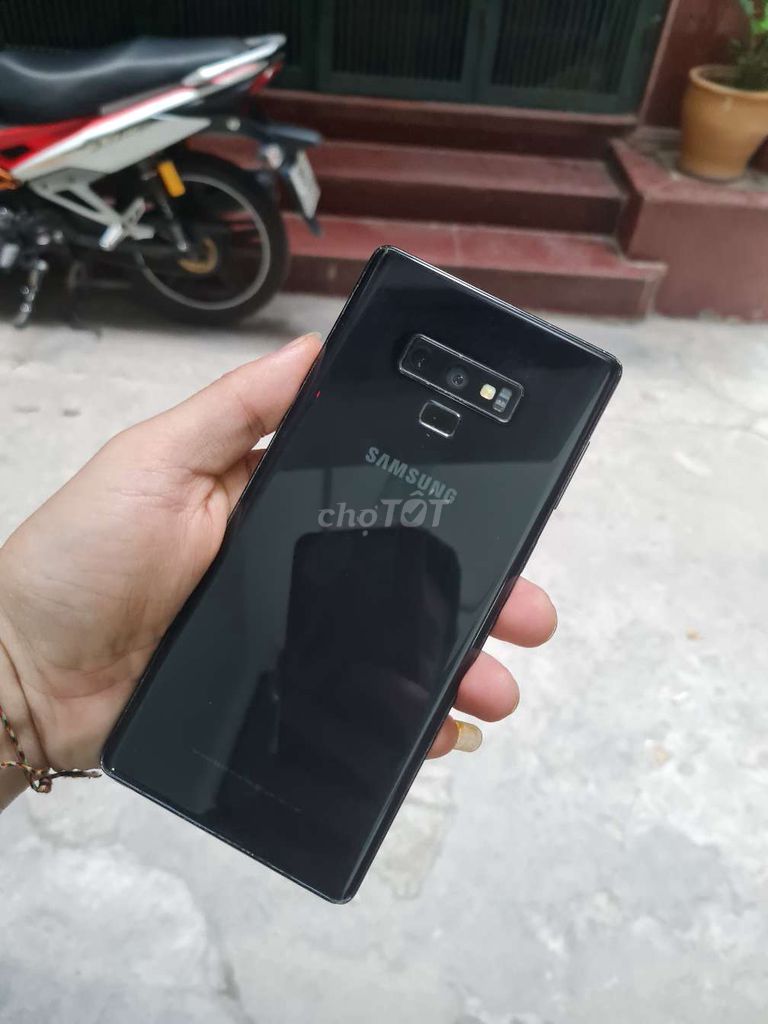 Note 9 màu Đen 128GB bản Hàn Quốc. Mua bán Điện thoại tại Quận Đống Đa Hà Nội được đăng bởi Amz Store hình 1