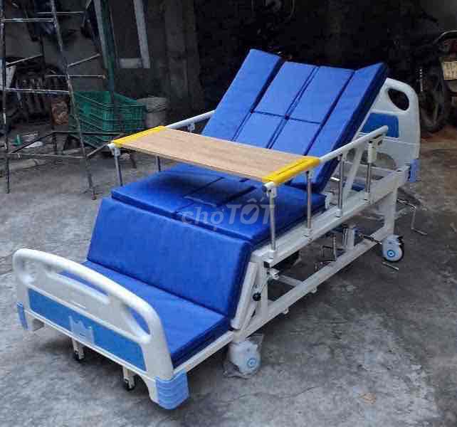 Giường y tế khung thép đa chức năng (mới 99%). Mua bán Nội thất, đồ gia dụng khác tại Quận Tân Bình Tp Hồ Chí Minh được đăng bởi Hoa Trần hình 1