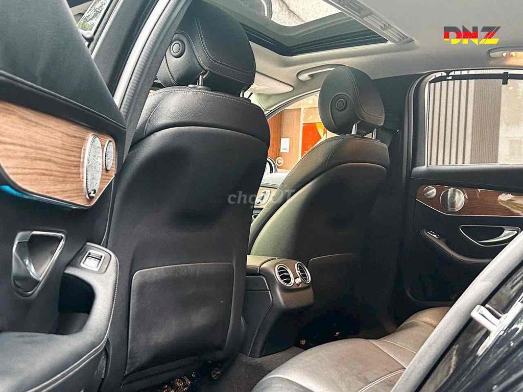 Mercedes C250 Exclusive – Black Edition. Mua bán Ô tô tại Quận 7 Tp Hồ Chí Minh được đăng bởi Cherry hình 9