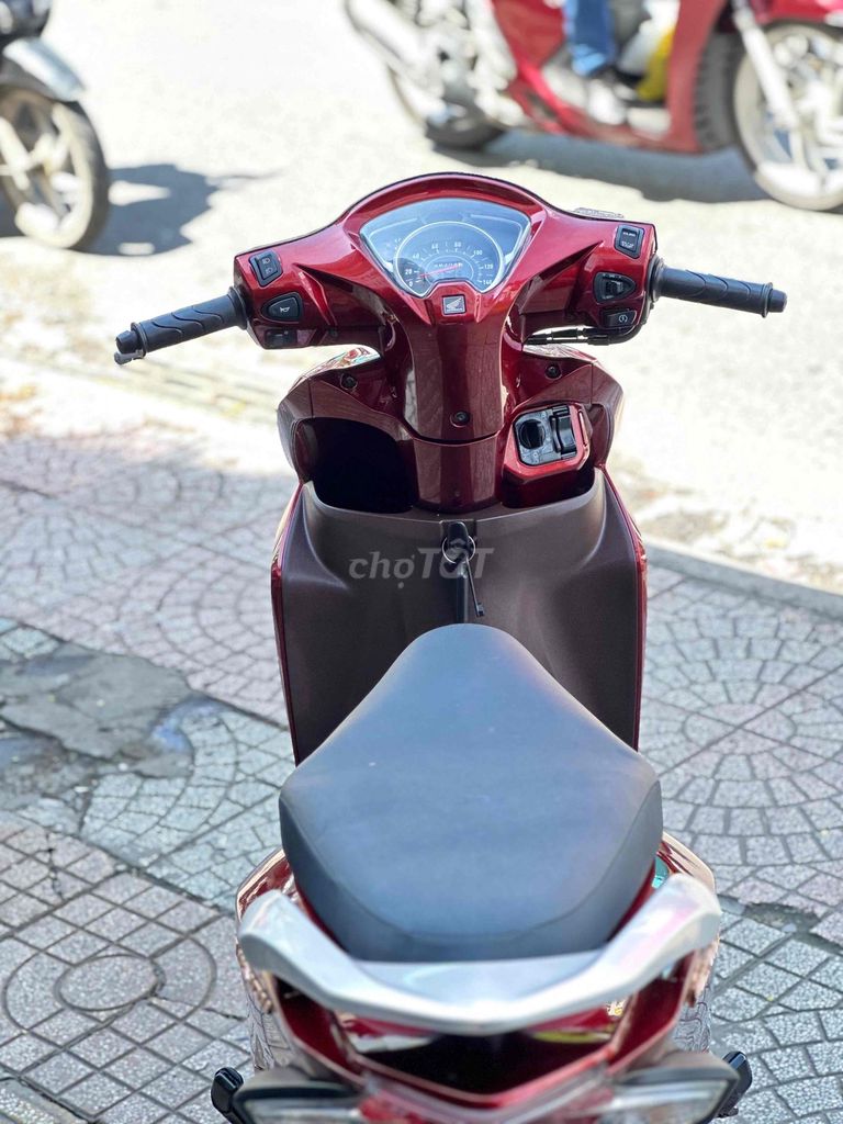 Vision 2020 khoá smk ,9chủ bao ký uỷ quyền. Mua bán Xe máy tại Quận Bình Thạnh Tp Hồ Chí Minh được đăng bởi Chương Decal hình 8