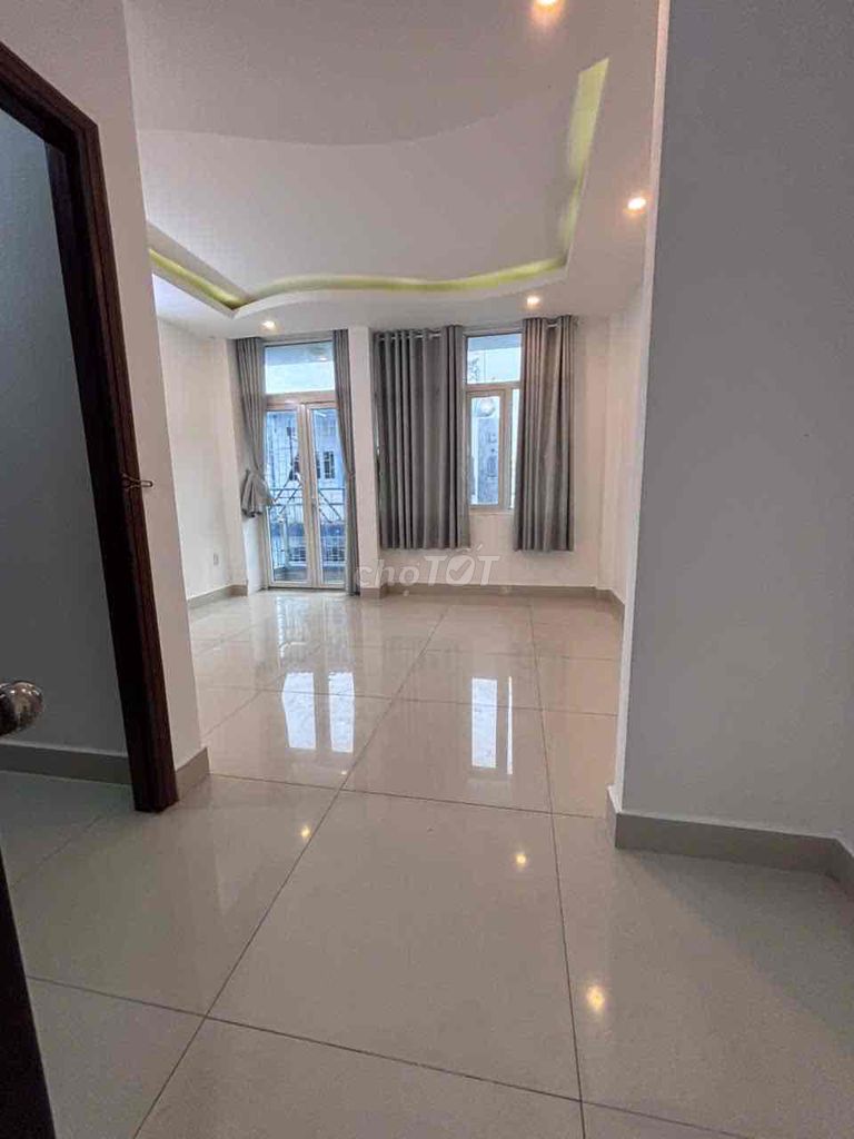 Дом в переулке 1/ Nguyễn Kiệm, 3 этажа, 3 спальни, рядом с университетом
