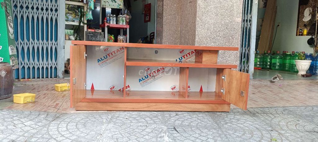 Kệ tivi gỗ xoan đào 1m4 khá mới. Mua bán Tủ, kệ gia đình tại Quận Thanh Khê Đà Nẵng được đăng bởi Hoàng cao minh tiến hình 1