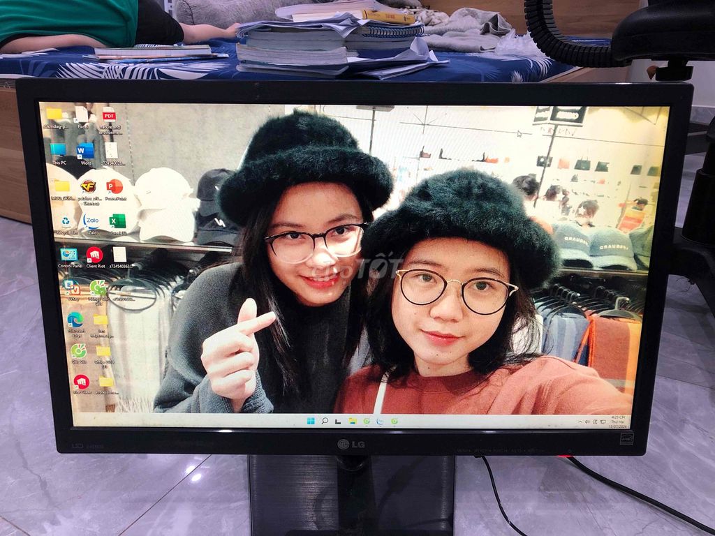 Màn hình LG 24EN33TA 24 inch Full HD Đen. Mua bán Phụ kiện (Màn hình, Chuột...) tại Huyện An Dương Hải Phòng được đăng bởi Đỗ Cường hình 1
