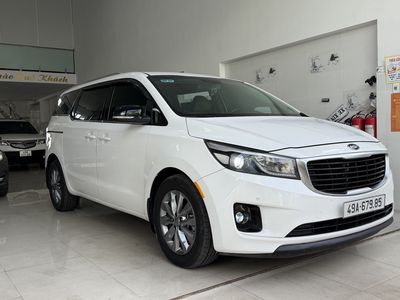 Kia Sedona 2015 7 chỗ Trắng