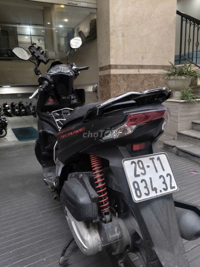 AirBlade 2019 bản cao cấp, chính chủ, giá mềm.. Mua bán Xe máy tại Quận Bình Thạnh Tp Hồ Chí Minh được đăng bởi Tung Pham Thanh hình 3