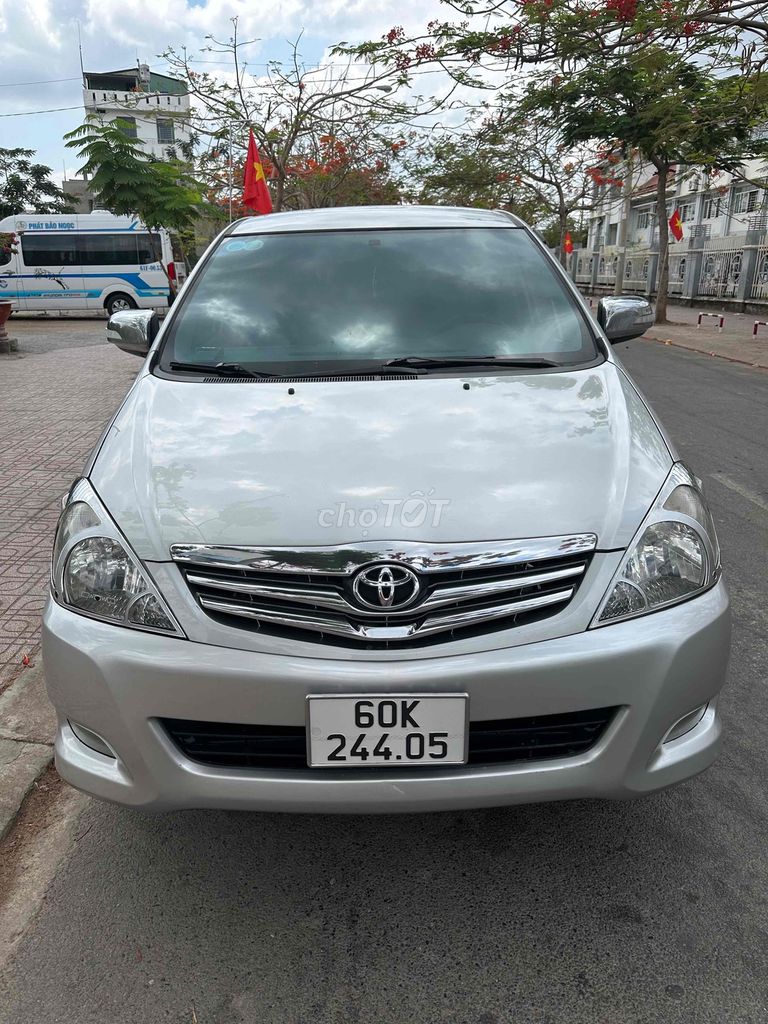 toyota.innova. số tự động. cực mới rin 100%