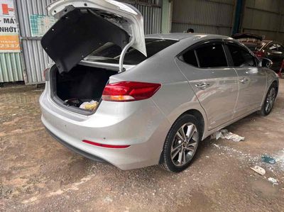 Hyundai Elantra 2016 2.0 AT - 190000 km. Mua bán Ô tô tại Thành phố Thủ Dầu Một Bình Dương được đăng bởi Minh Lộc