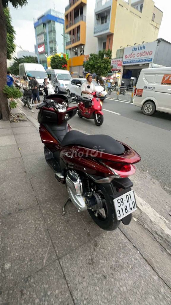 Хонда PCX 125 2012 красная 90%