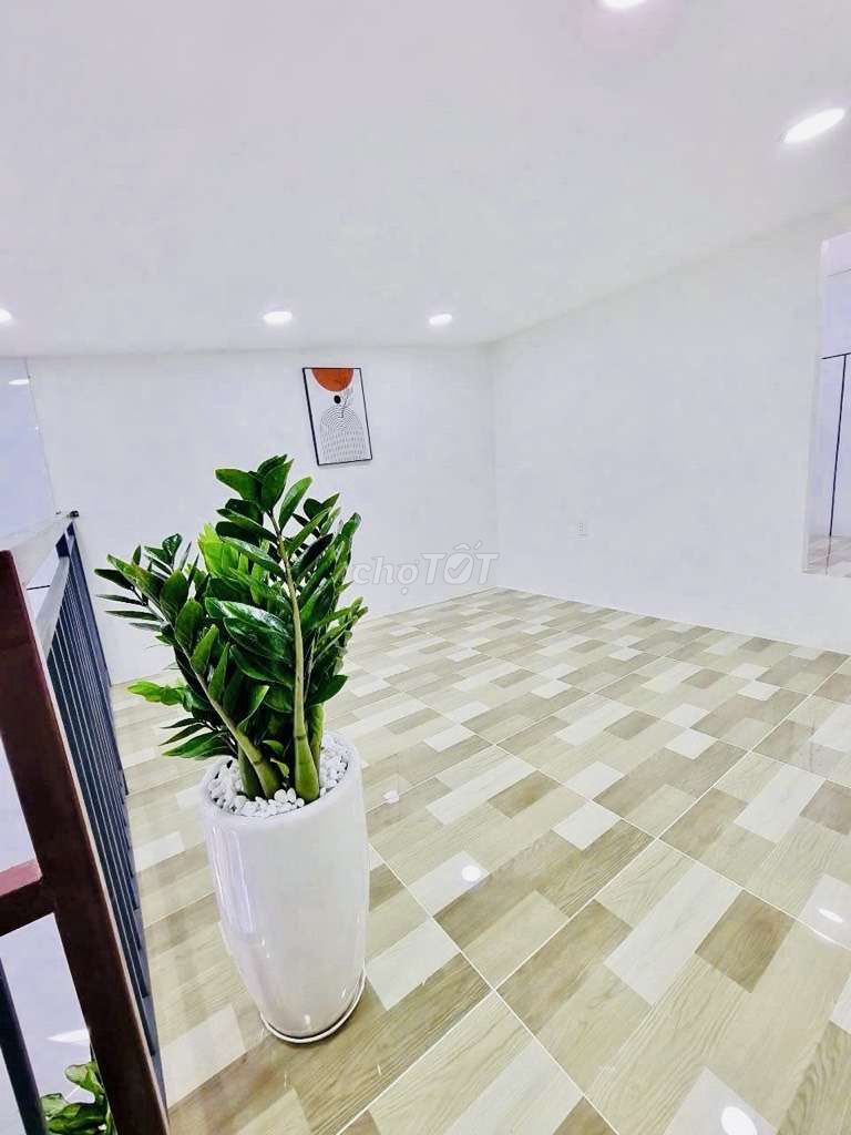 Chỉ có 2,75 tỷ có ngay căn nhà 2 tầng đẹp lung linh tại đường số 9 VIP. Mua bán nhà ở tại Thành phố Thủ Đức Tp Hồ Chí Minh được đăng bởi Huỳnh Anh võ hình 3