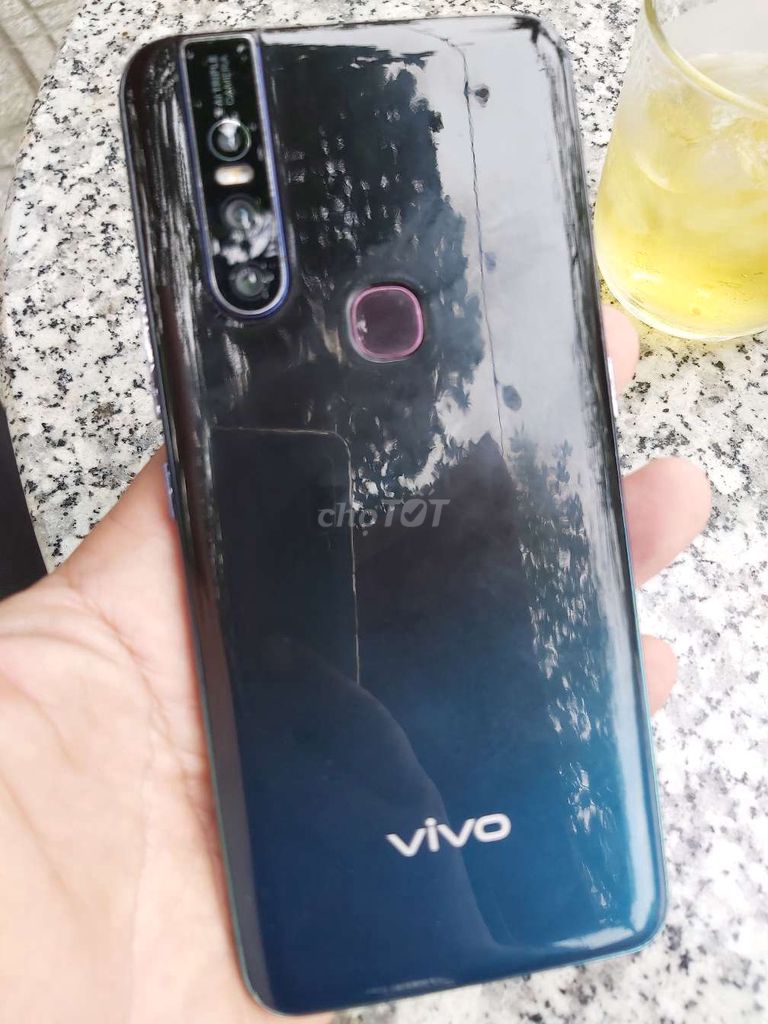 Vivo V15 ram 6/64 zin 100% đẹp keng hàng hiếm