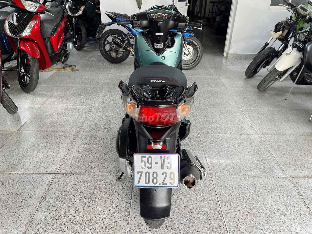 Sh 150cc Đk 2OO9.70829. Sm 015. Bstp. Giá nhanh.❤️. Mua bán Xe máy tại Quận 12 Tp Hồ Chí Minh được đăng bởi LeeteeHung hình 5