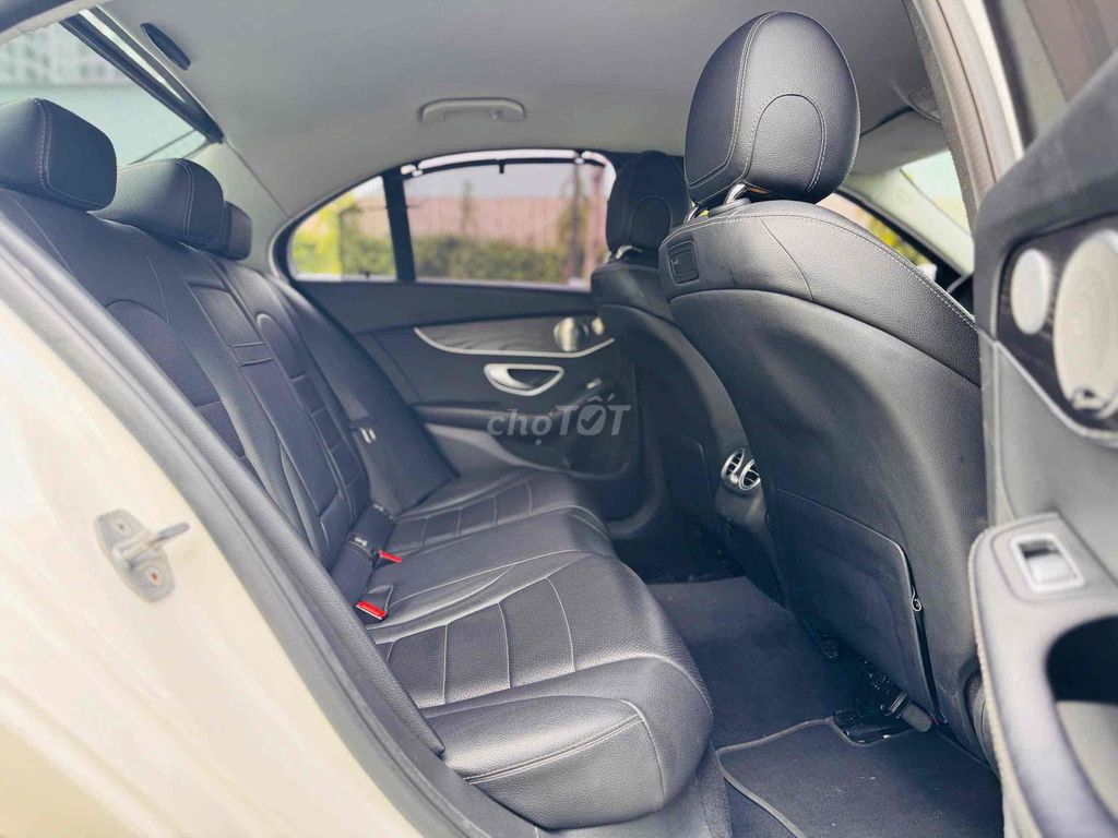 Mercedes C200 2018 Lướt 69.000 km. Mua bán Ô tô tại Quận Bình Tân Tp Hồ Chí Minh được đăng bởi Hoàng Thọ hình 9