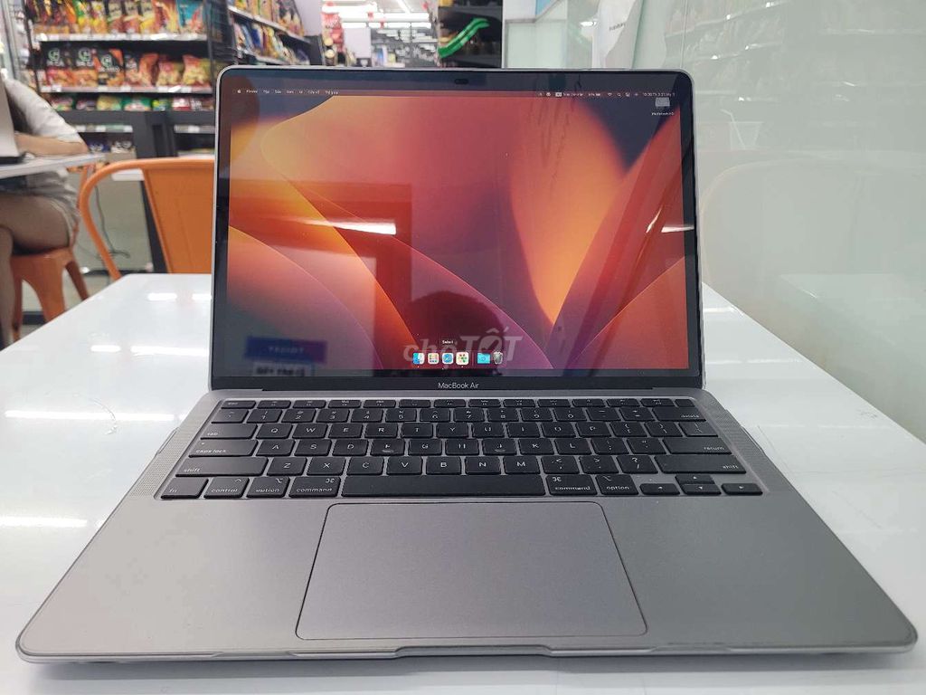 Apple Macbook Air 2020 16/256. Mua bán Laptop tại Quận Bình Thuỷ Cần Thơ được đăng bởi Quang hình 1