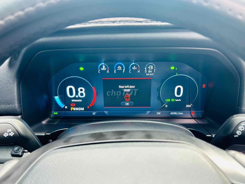 Ford Everest 2023 Titanium 2.0L 4x2 AT - 45000 km. Mua bán Ô tô tại Thành phố Buôn Ma Thuột Đắk Lắk được đăng bởi Hoài Chỉnh Ford hình 13