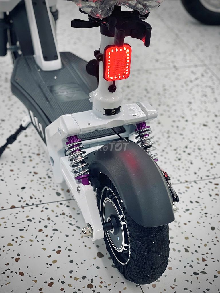 scooter gấp gọn siêu tiện lợi độ bền cao. Mua bán Xe điện tại Thành phố Biên Hòa Đồng Nai được đăng bởi XE ĐIỆN XSBOT hình 4