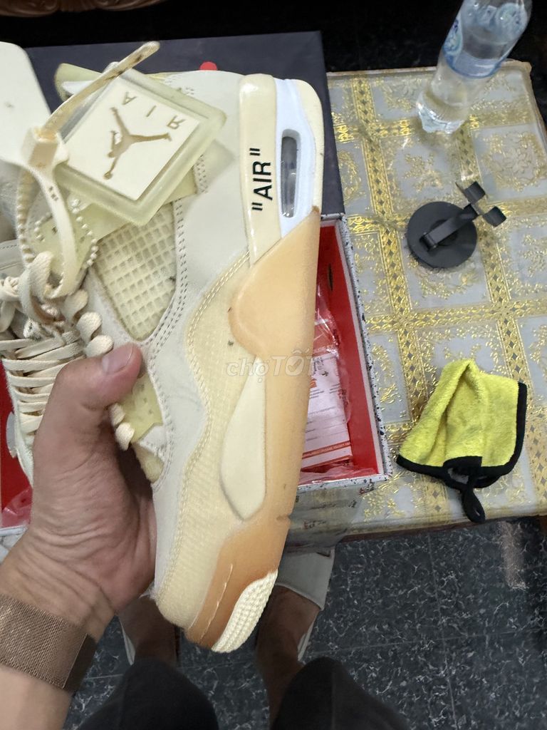 Giày thể thao Nike Air Jordan 4 Kem. Mua bán Giày dép tại Quận Liên Chiểu Đà Nẵng được đăng bởi Tên chưa cung cấp hình 1