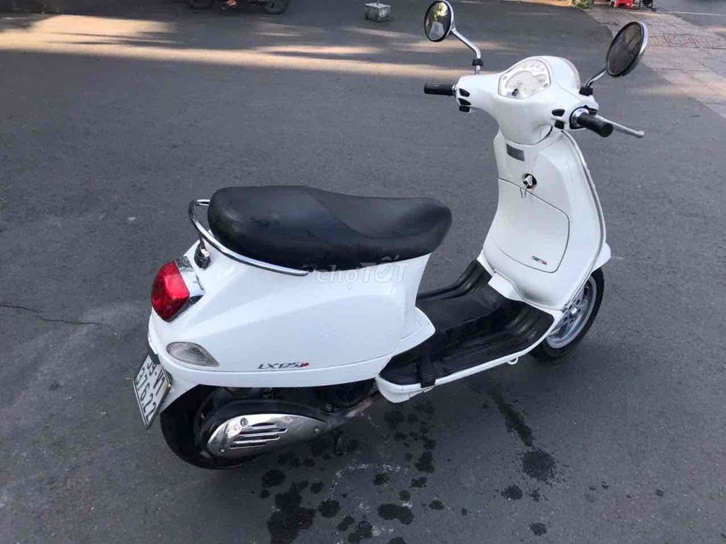 Vespa 125ie(2011)xe đẹp máy zin êm ru. Mua bán Xe máy tại Quận 7 Tp Hồ Chí Minh được đăng bởi Trung Anh hình 4