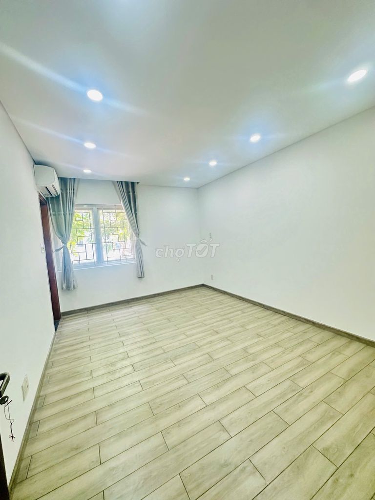 Таунхаус Mega Ruby Khang Dien — 11x15м, 4 спальни