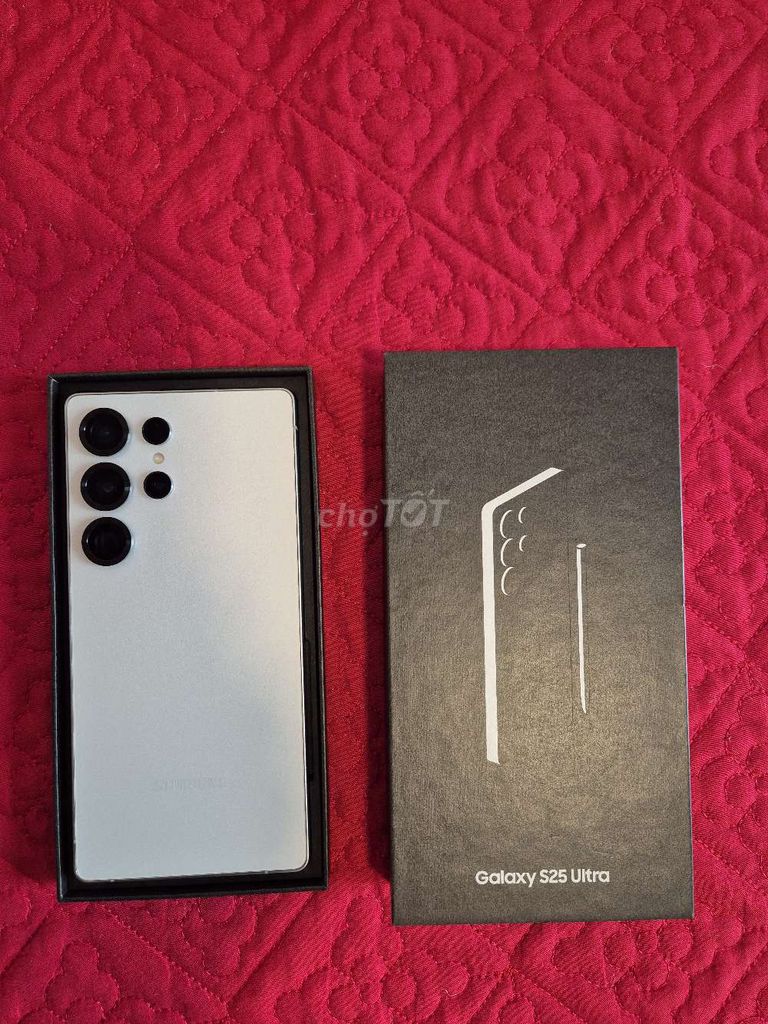 Samsung S25 Ultra 256GB Trắng FPT. Mua bán Điện thoại tại Quận Hai Bà Trưng Hà Nội được đăng bởi Dang hình 1