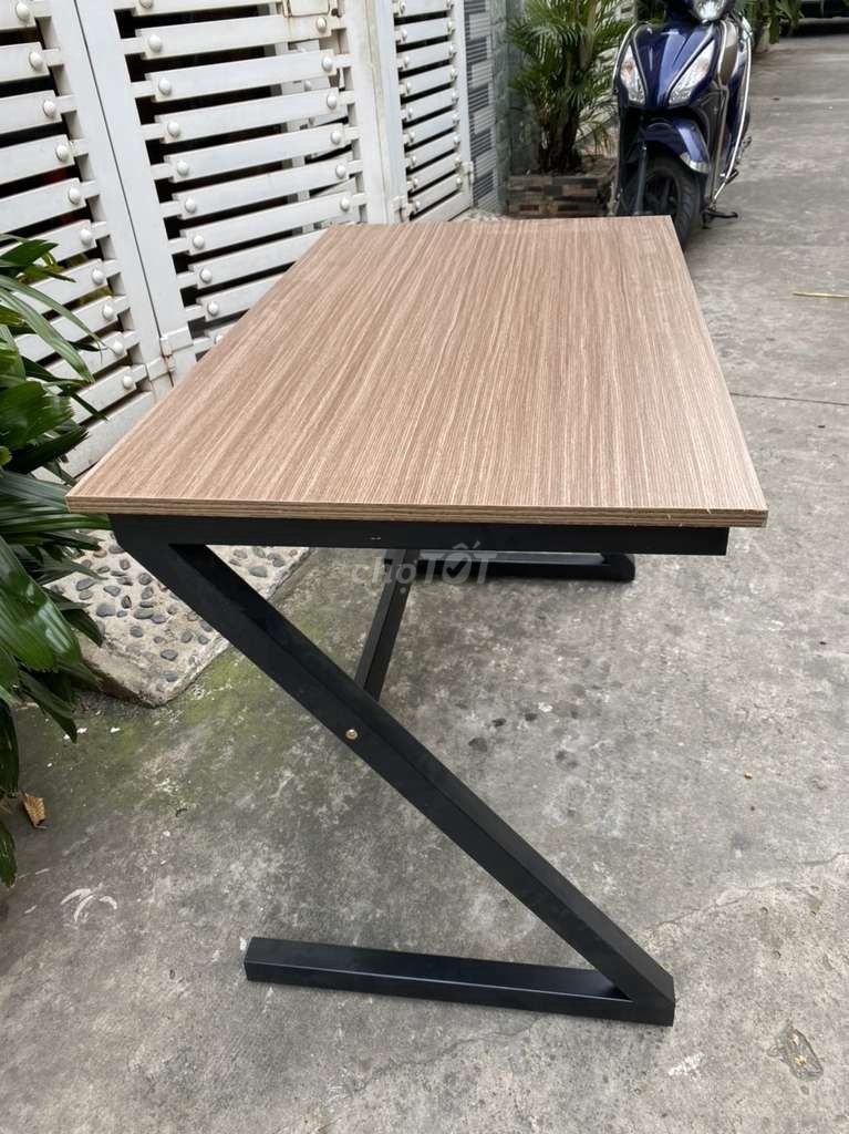 Bàn làm việc Chữ Z Gỗ Kim loại. Mua bán Bàn ghế tại Quận Nam Từ Liêm Hà Nội được đăng bởi BG Tech hình 1