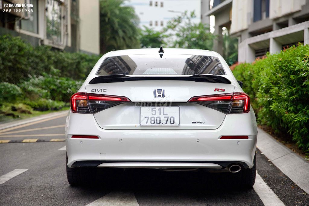 CIVIC RS HEV 2025 CAO CẤP NHẤT,  LƯỚT MỚI NHẤT VN. Mua bán Ô tô tại Quận 10 Tp Hồ Chí Minh được đăng bởi PC Trương hình 8
