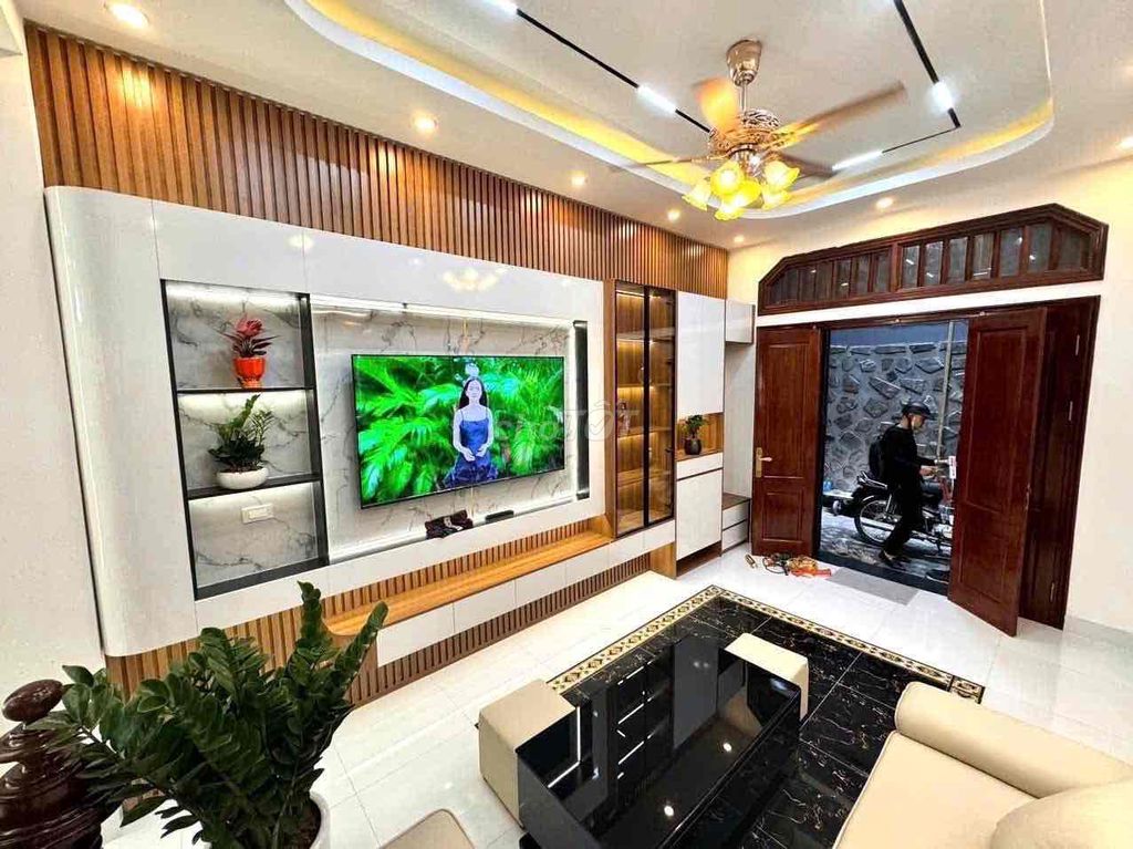 BÁN NHÀ CẦU GIẤY - DÂN XÂY - GẦN PHỐ - THOÁNG TRƯỚC SAU. Mua bán nhà ở tại Quận Cầu Giấy Hà Nội được đăng bởi Bùi Thị Thanh Chúc  hình 4