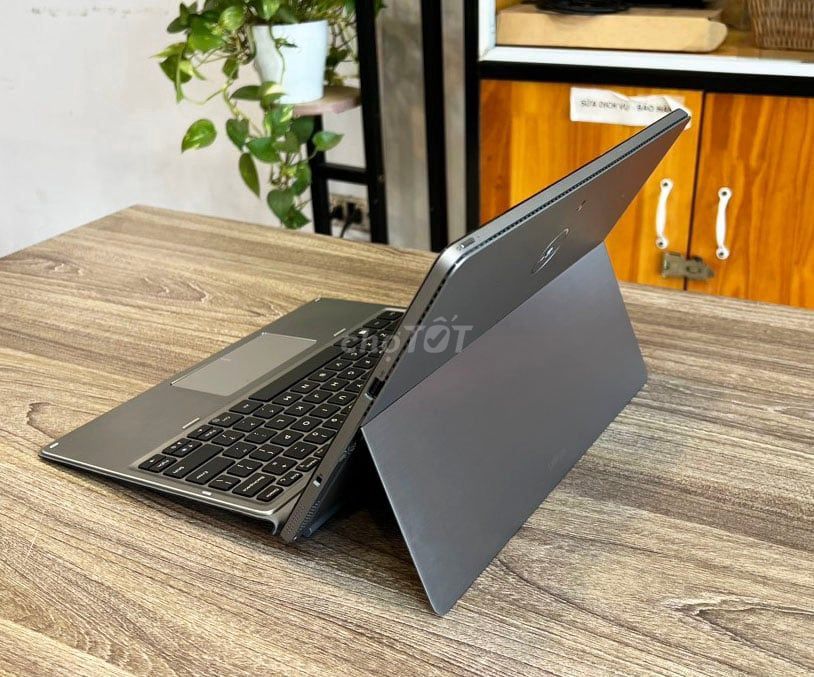 Dell Latitude 7210 Giá siêu khuyến mãi