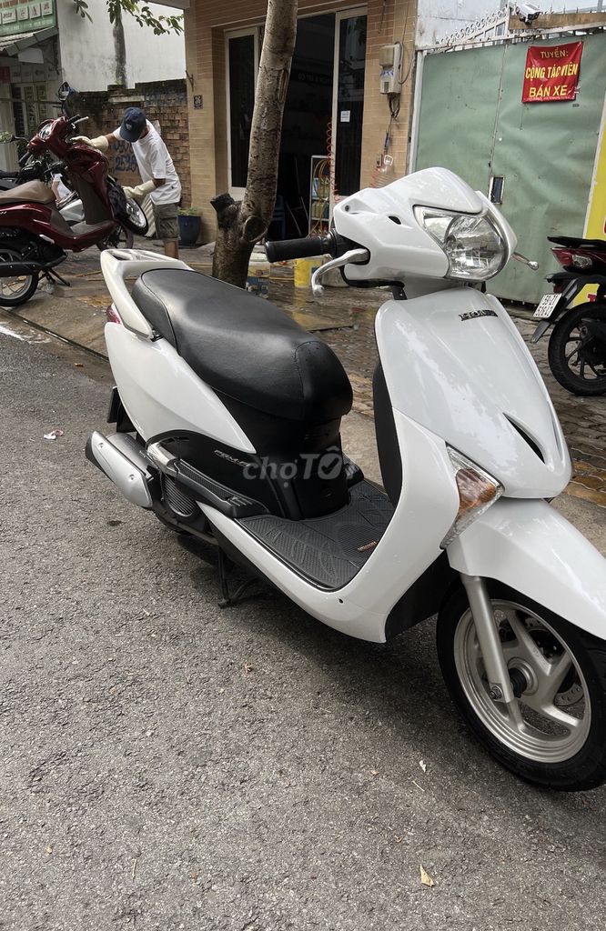 Lead 110Fi, 2012, máy nguyên, trắng, nữ chính chủ. Mua bán Xe máy tại Quận Nam Từ Liêm Hà Nội được đăng bởi Em Dung hình 3
