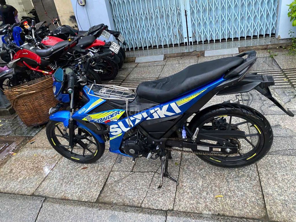 Suzuki raider Fi 2020 mới 90% Bstp chính chủ. Mua bán Xe máy tại Quận Tân Phú Tp Hồ Chí Minh được đăng bởi Tuanduy hình 3