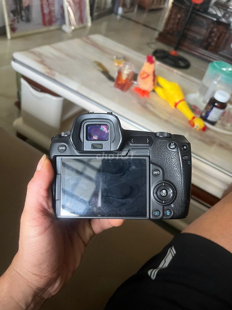 Bán body canon R( k kèm ngàm nhé ) còn khá đẹp. Mua bán Máy ảnh, Máy quay tại Quận Hải An Hải Phòng được đăng bởi Mạc Long hình 3