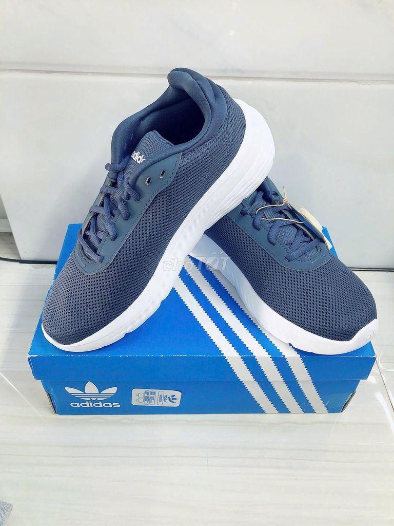 Giày Nam chạy bộ Adidas Blue Chính Hãng-SALE 70%. Mua bán Giày dép tại Thành phố Long Khánh Đồng Nai được đăng bởi CSLK hình 1