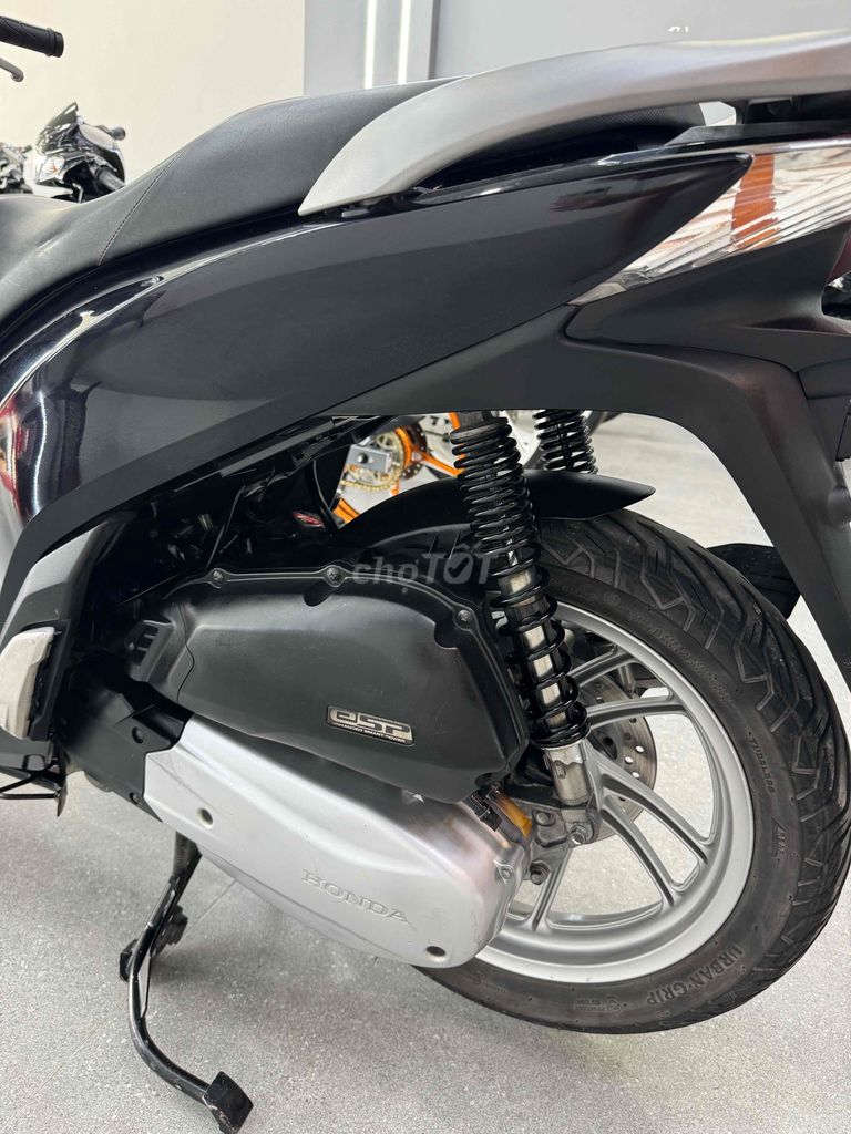 SH125 2016 Smartkey rin xe chuẩn đẹp Hỗ trợ góp. Mua bán Xe máy tại Quận Cái Răng Cần Thơ được đăng bởi Cửa Hàng Xe Máy Quang Sang hình 9