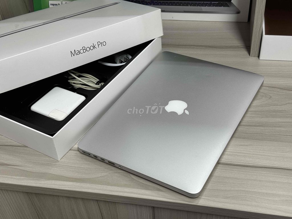 Macbook Pro retina 2015 -13 inch i5/ 16 Gb / 128 g