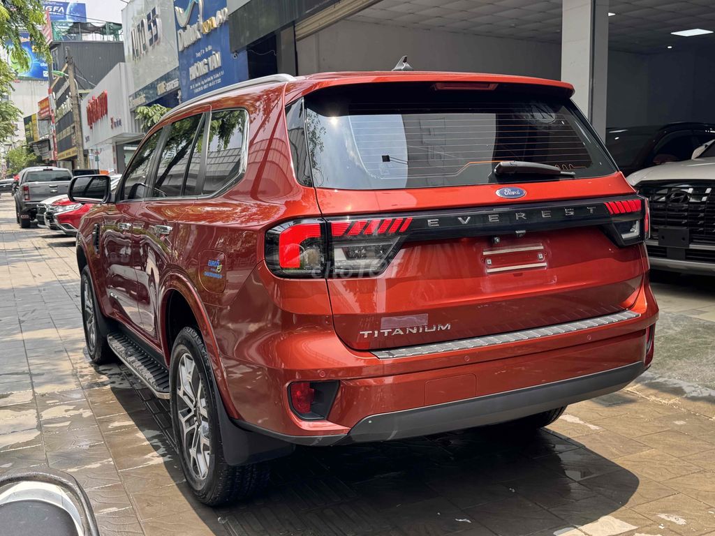 CẦN BÁN FORD EVEREST TITANMIUM 4x2 MODEL 2023. Mua bán Ô tô tại Quận Bắc Từ Liêm Hà Nội được đăng bởi Mr PHÁT THÁI HÀ AUTO hình 7