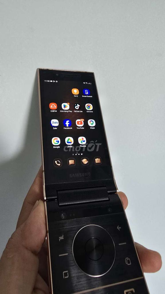 Samsung W2019 Vàng đồng Đã dùng. Mua bán Điện thoại tại Quận Bình Tân Tp Hồ Chí Minh được đăng bởi Tên chưa cung cấp hình 1
