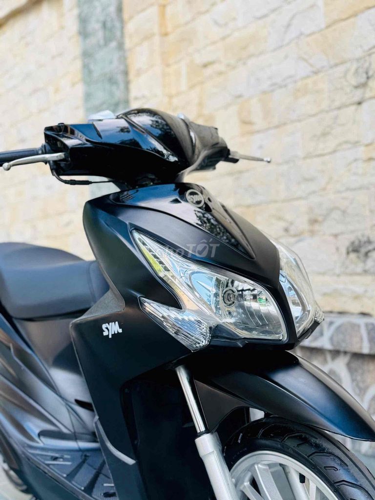 SYM Passing 50 куб. см 2023 г. Черная шероховатость на VIP-самолете