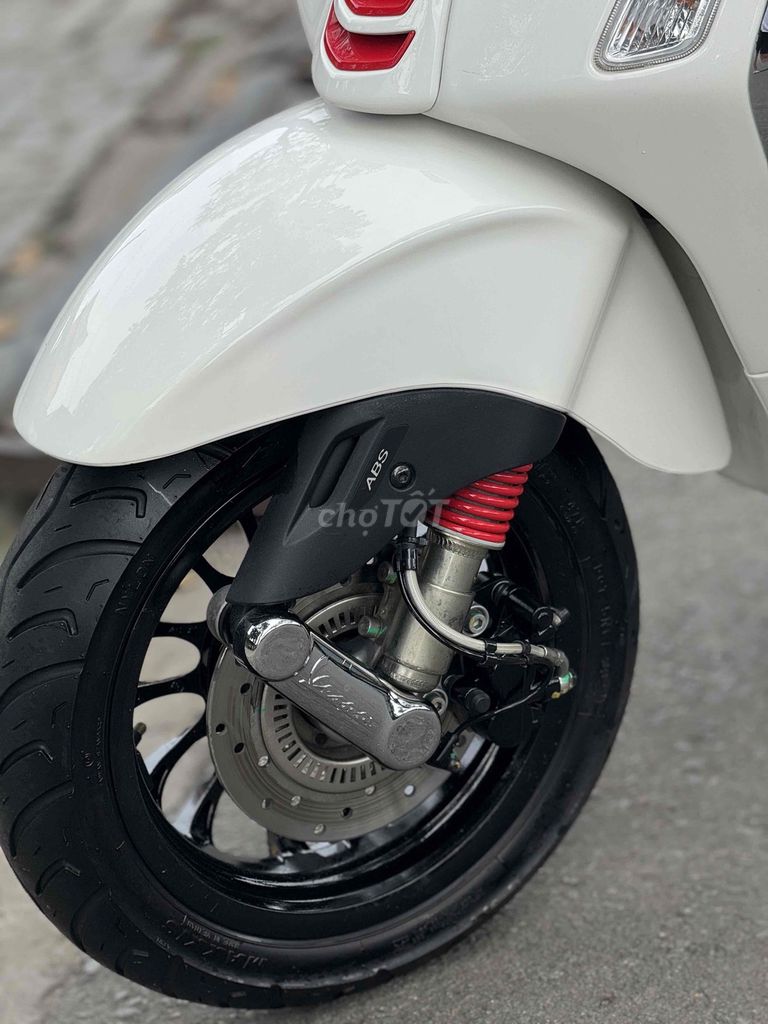 Vespa Sprint 125 2022 Trắng Đen Bản S chính chủ ky. Mua bán Xe máy tại Thành phố Biên Hòa Đồng Nai được đăng bởi Xe Máy Sơn Trung Duy hình 6