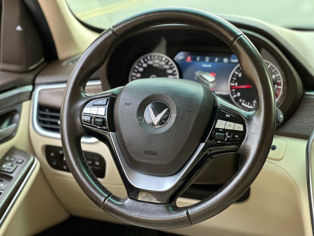 VinFast Lux SA Premium 2020 Đen 38000 km. Mua bán Ô tô tại Quận Bắc Từ Liêm Hà Nội được đăng bởi Nguyễn Văn Hoàng hình 9
