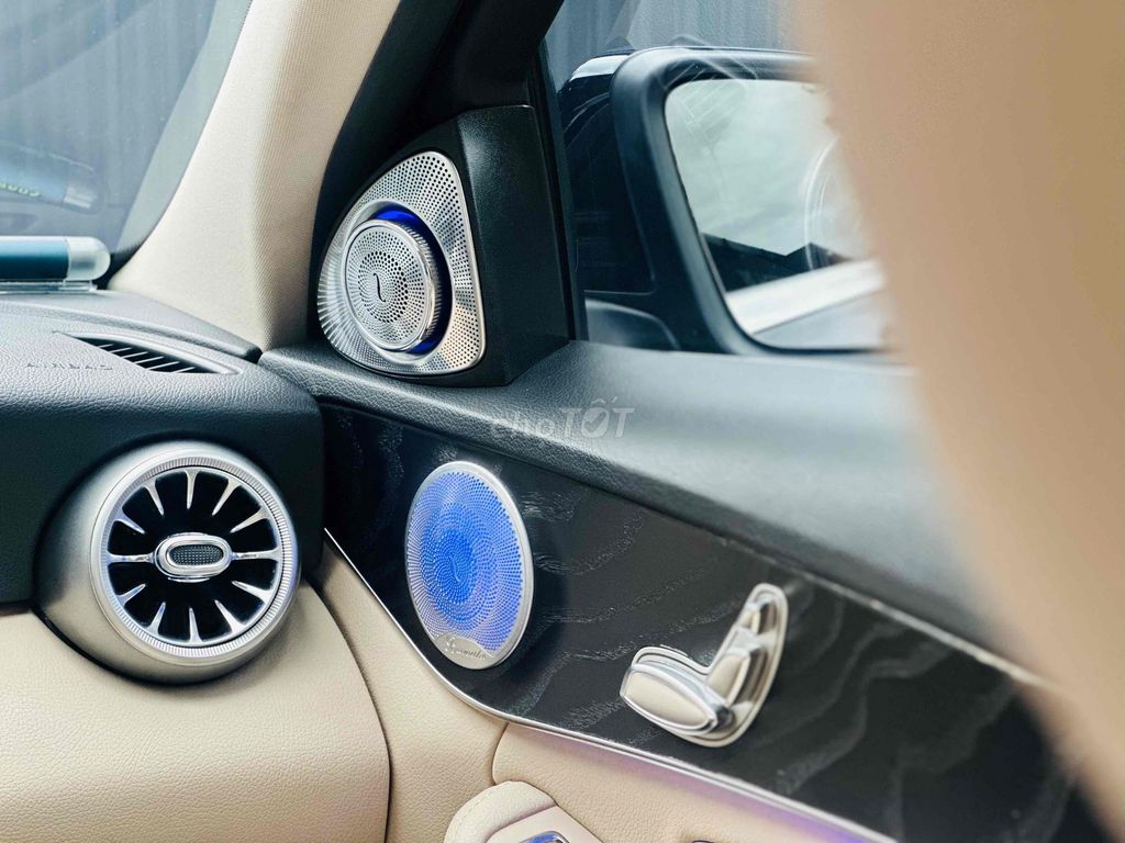 Mercedes Benz C200 Xanh/Kem 2017 LÊN NHIỀU ĐỒ CHƠI. Mua bán Ô tô tại Thành phố Thủ Đức Tp Hồ Chí Minh được đăng bởi Hứa Bửu hình 7