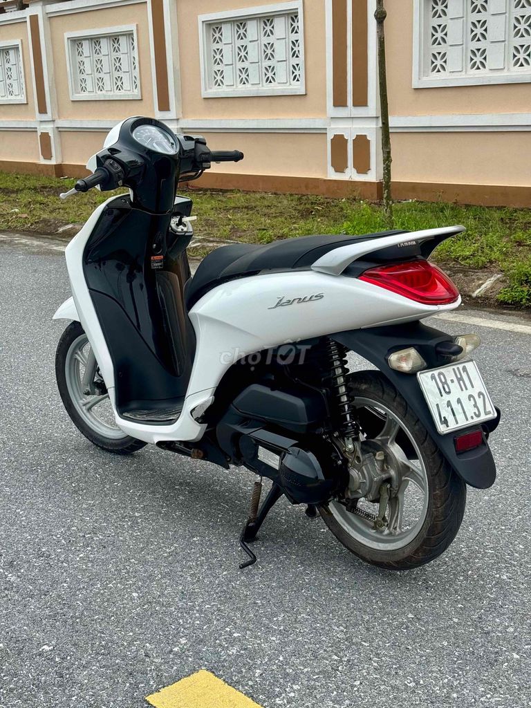 Yamaha Janus 2017 125cc Trắng. Mua bán Xe máy tại Thành phố Nam Định Nam Định được đăng bởi  long việt  hình 6
